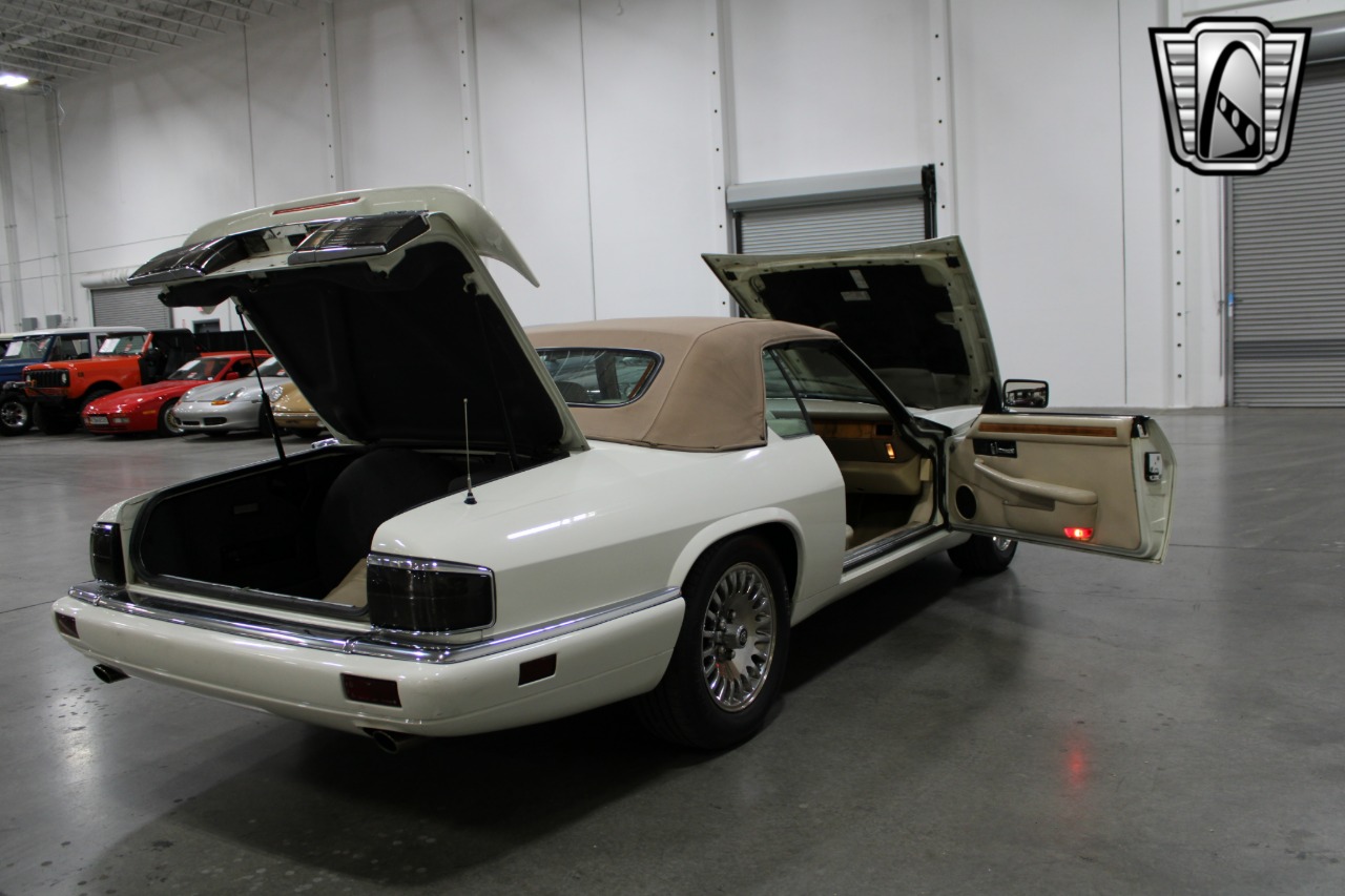 1995 Jaguar XJS 64