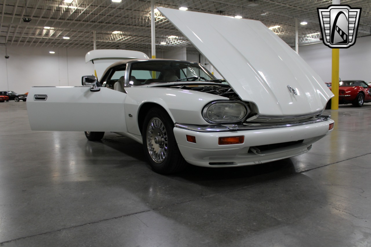 1995 Jaguar XJS 74