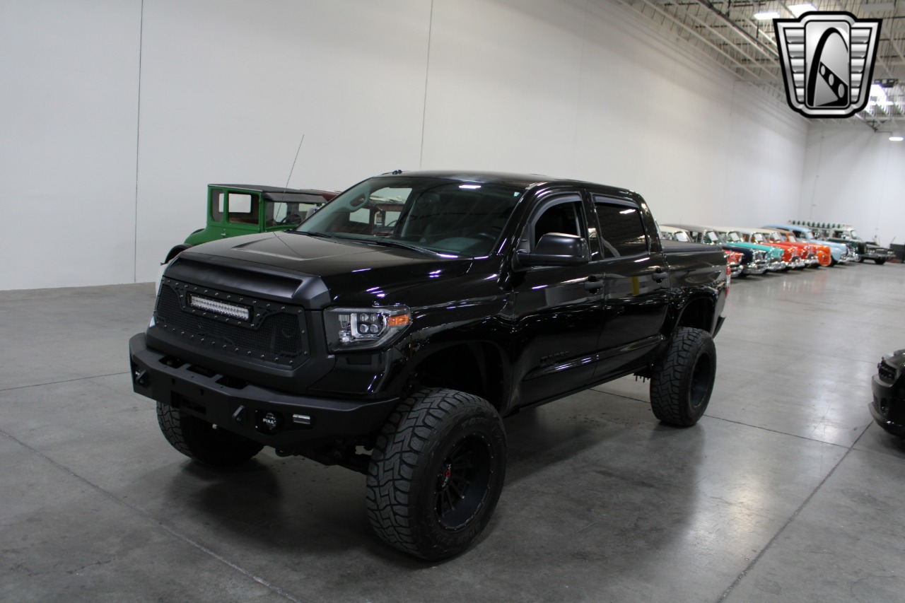 2014 Toyota Tundra 34