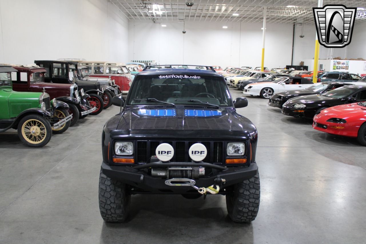1999 Jeep Cherokee 34