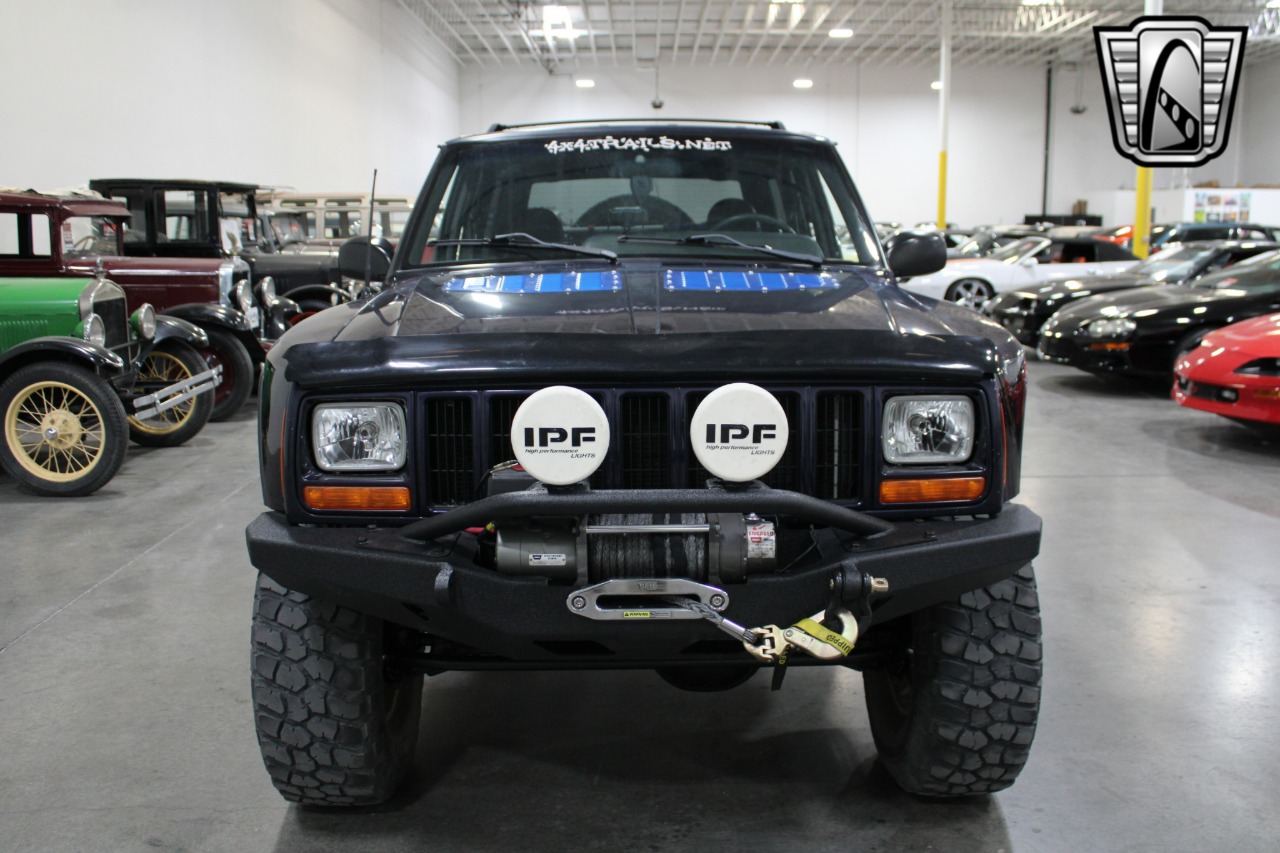 1999 Jeep Cherokee 2
