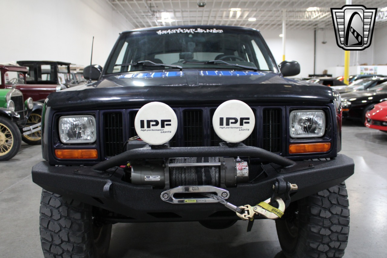 1999 Jeep Cherokee 12