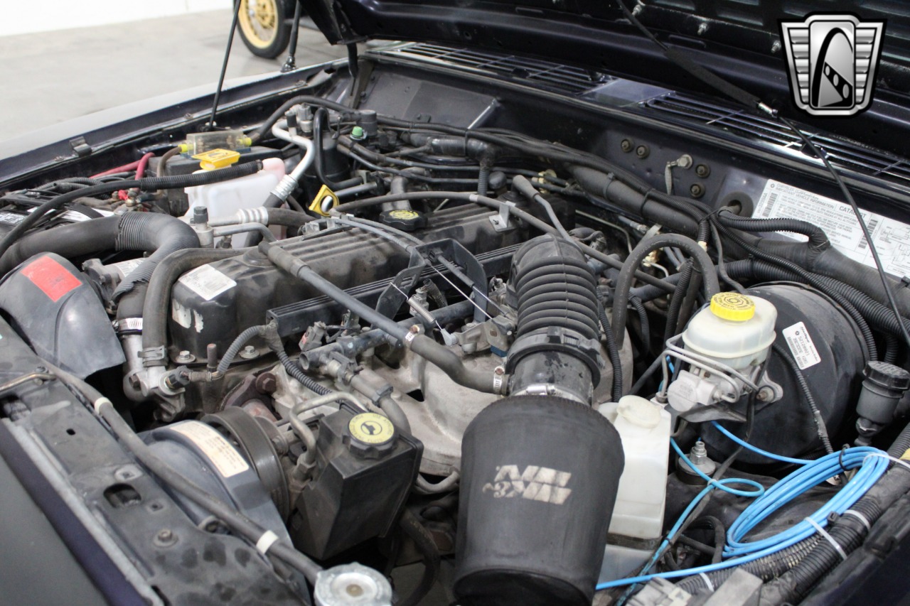 1999 Jeep Cherokee 26