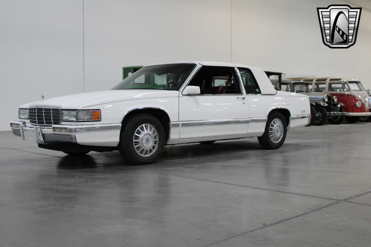 1992 Cadillac DeVille 34