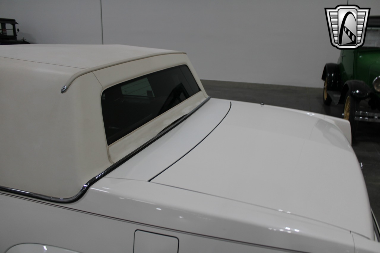 1992 Cadillac DeVille 11