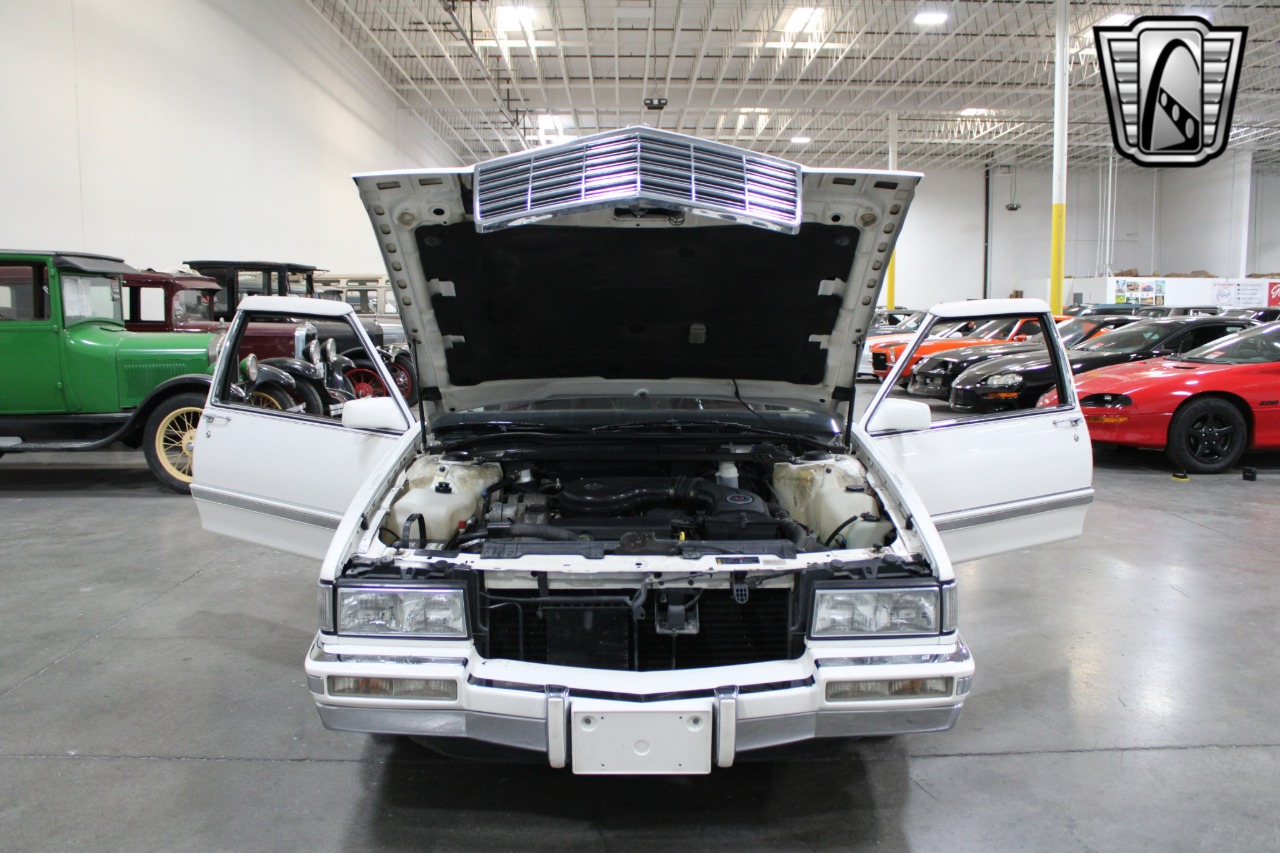 1992 Cadillac DeVille 59