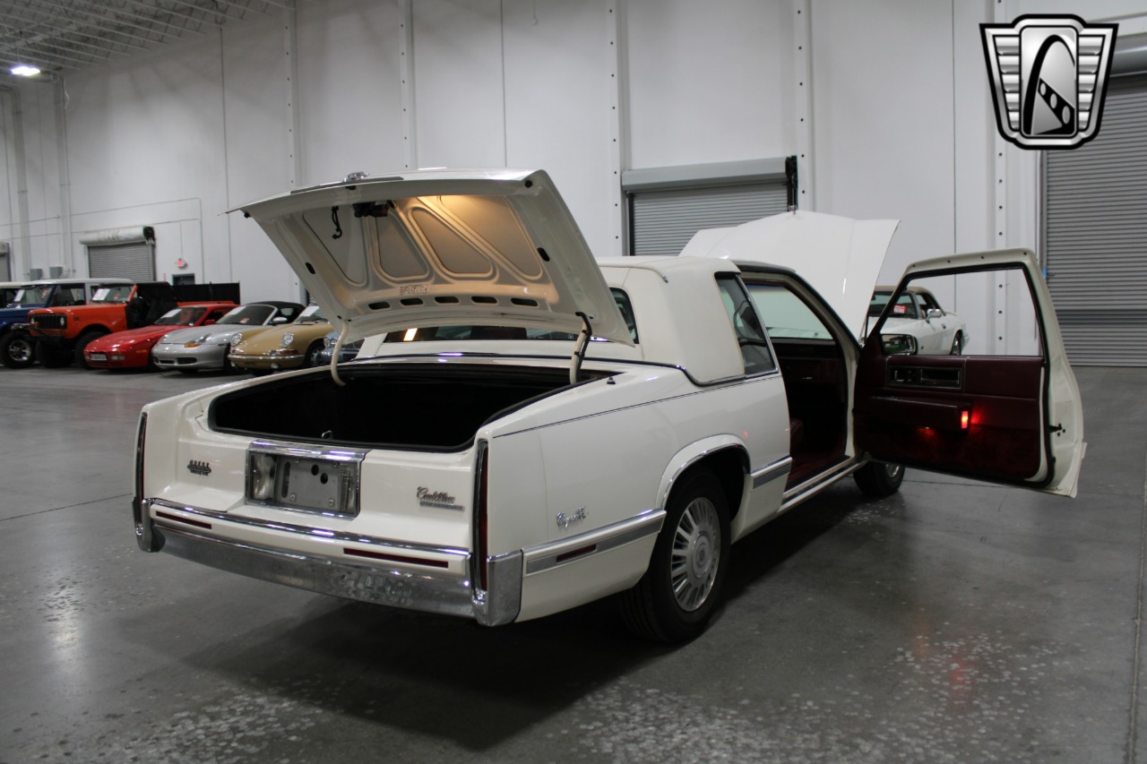 1992 Cadillac DeVille 64