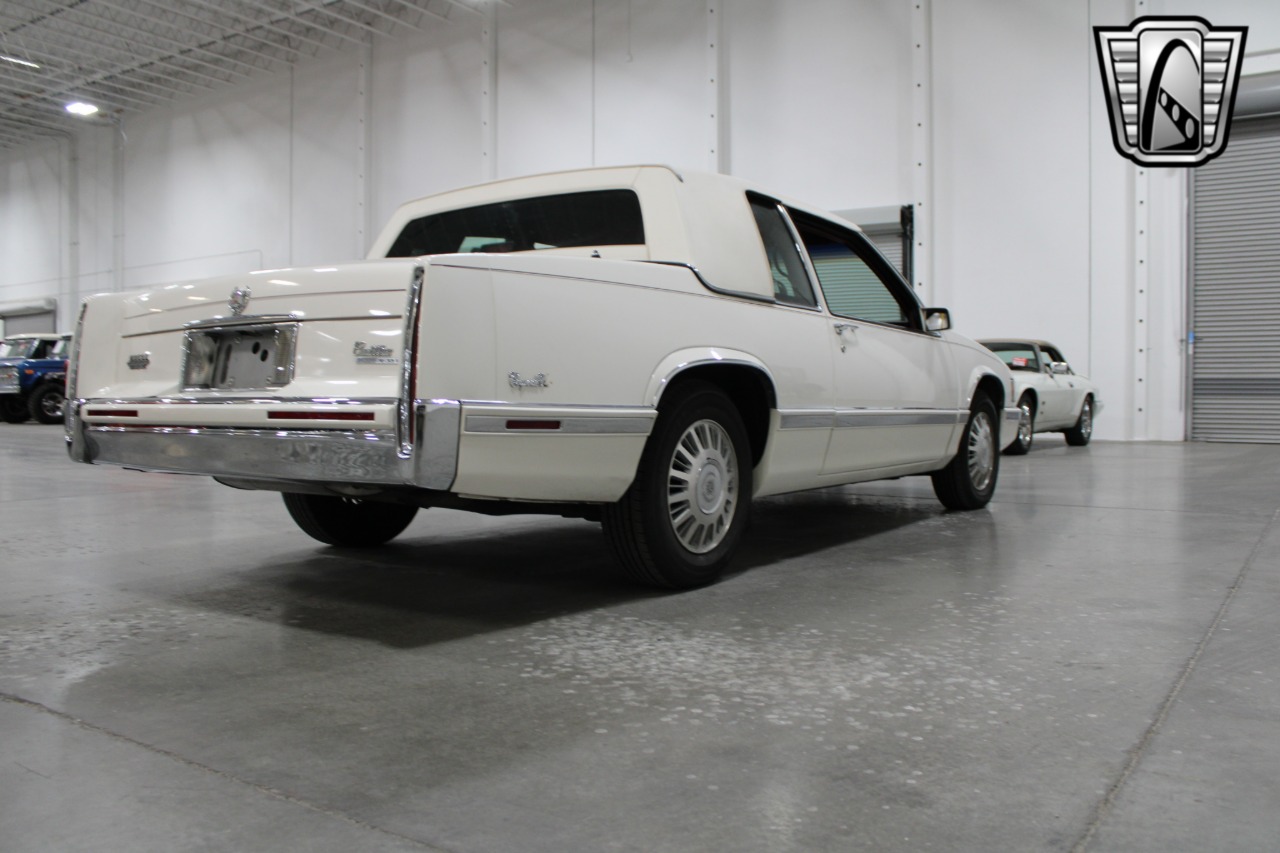 1992 Cadillac DeVille 52