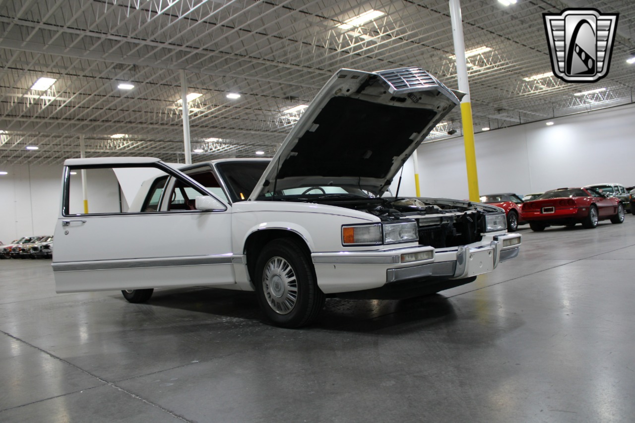 1992 Cadillac DeVille 74