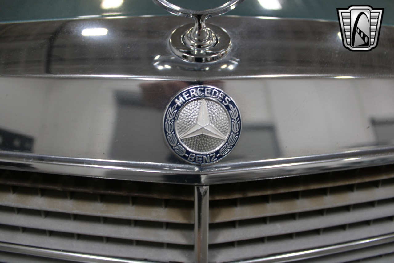 1981 Mercedes-Benz 500 SEL 11