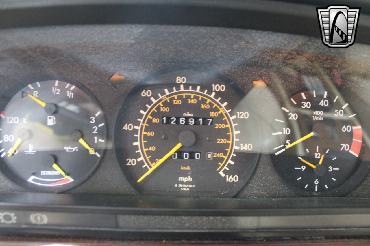 1981 Mercedes-Benz 500 SEL 24