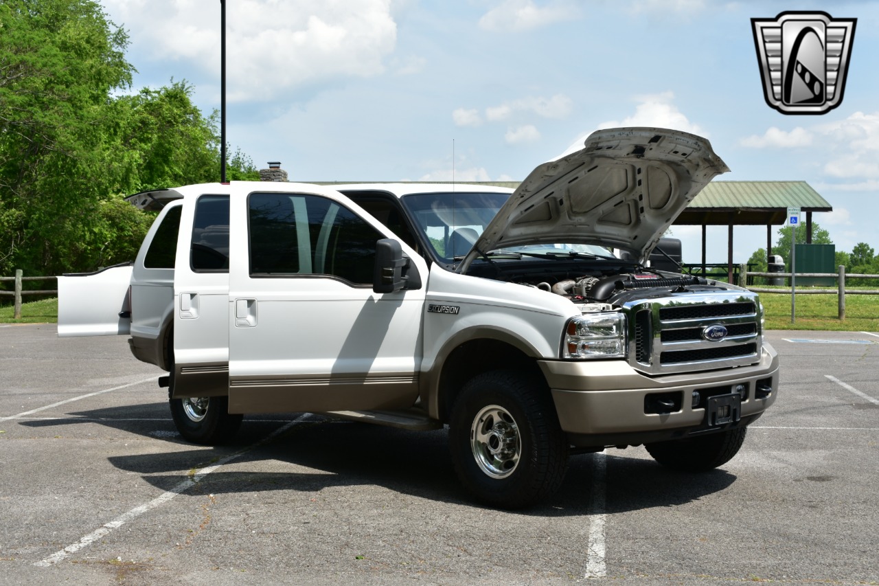 2005 Ford Excursion 10