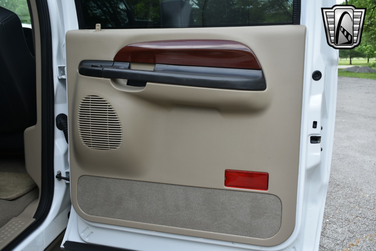 2005 Ford Excursion 88