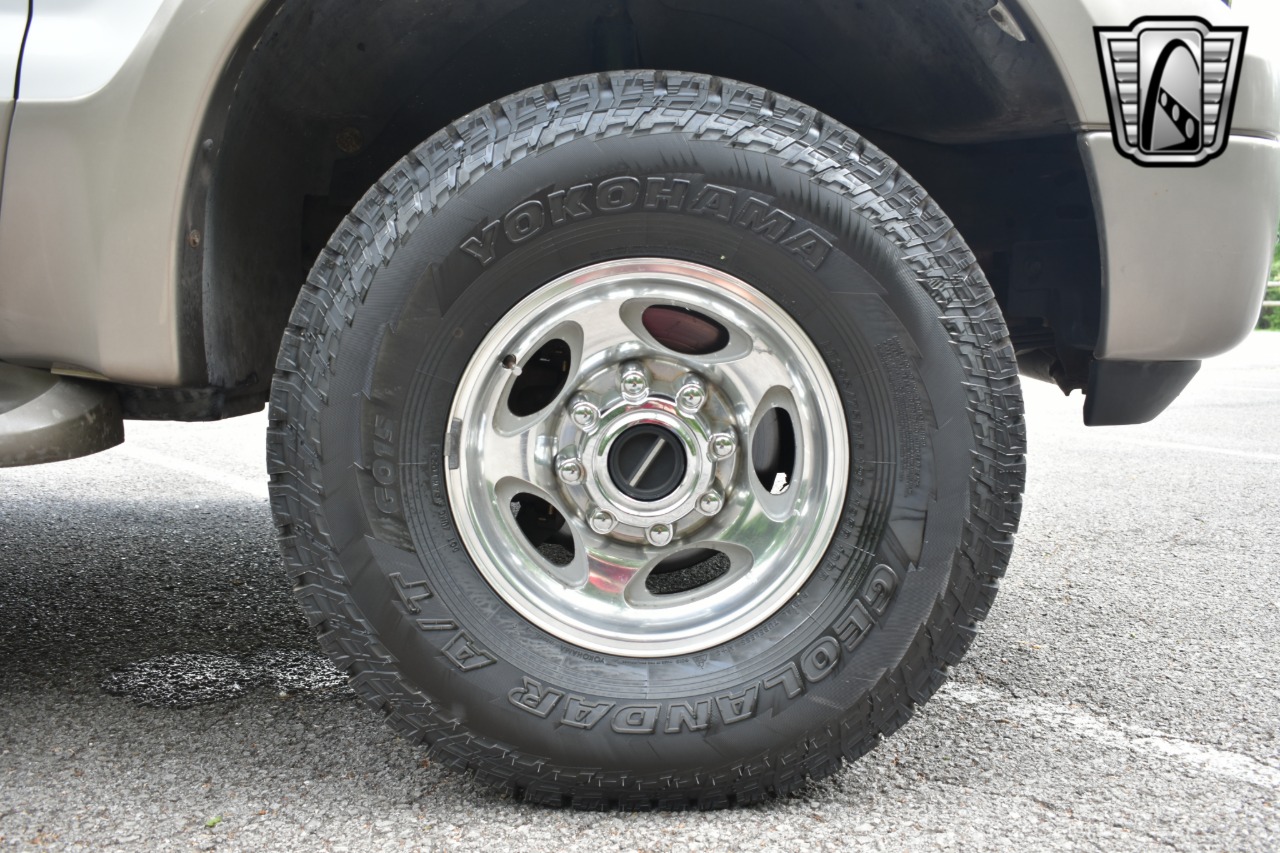 2005 Ford Excursion 66