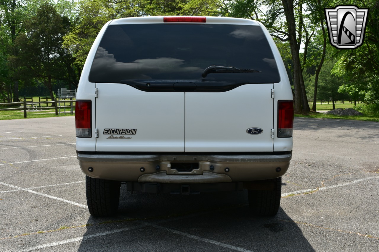 2005 Ford Excursion 30