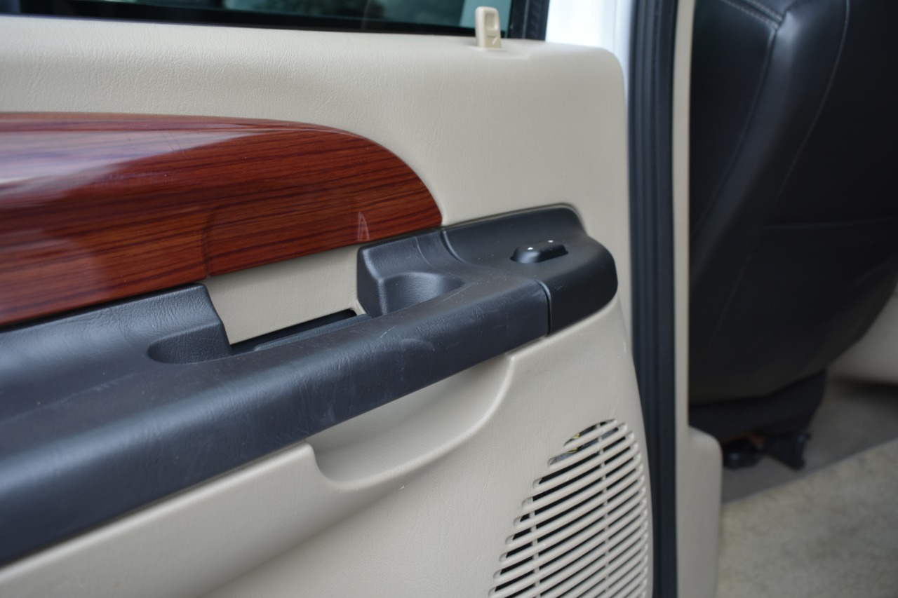 2005 Ford Excursion 97