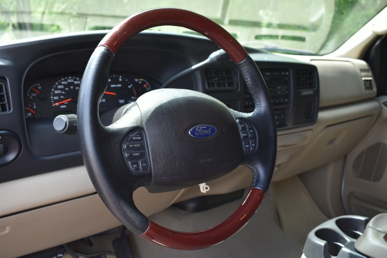 2005 Ford Excursion 73