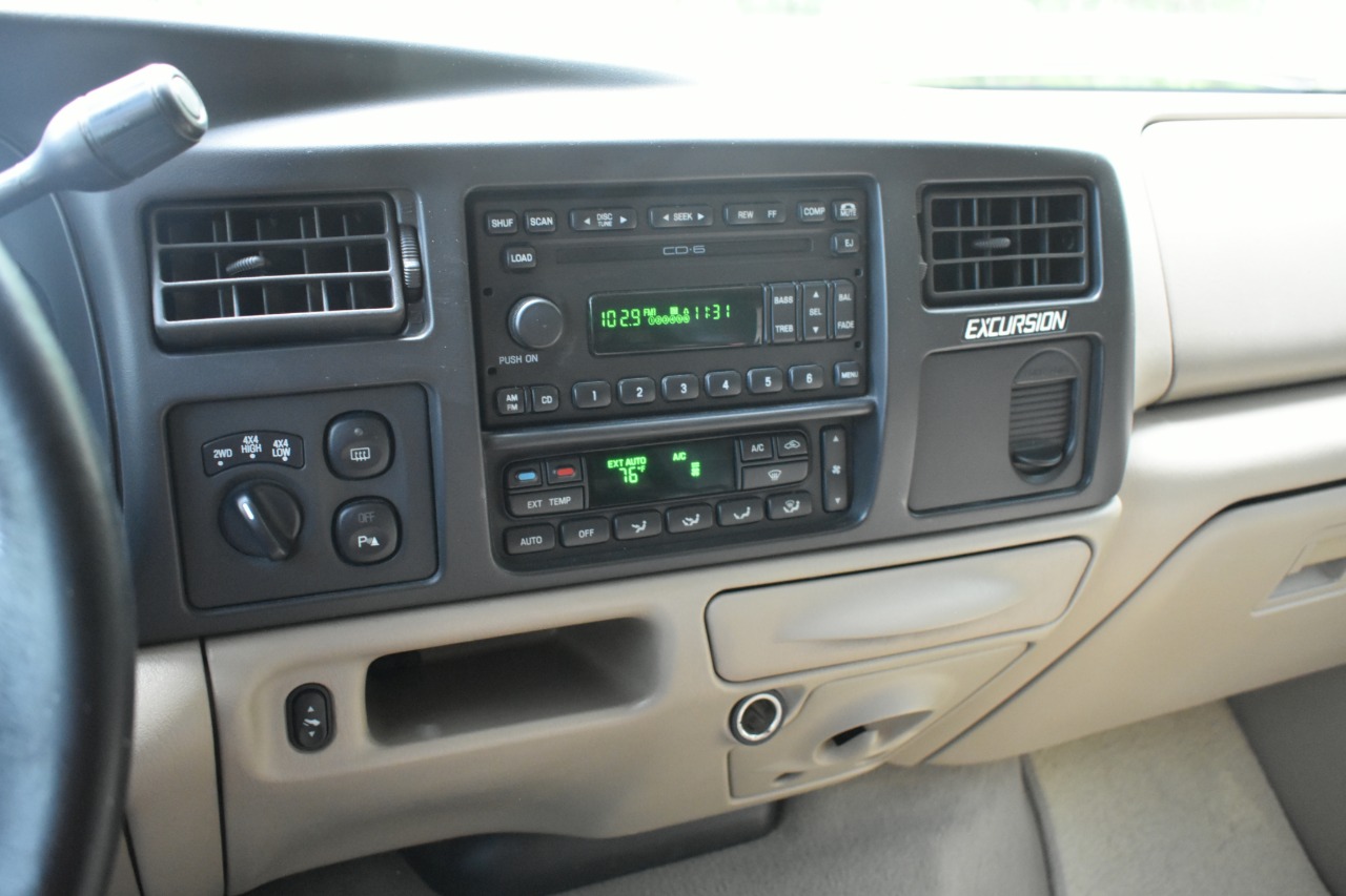 2005 Ford Excursion 79