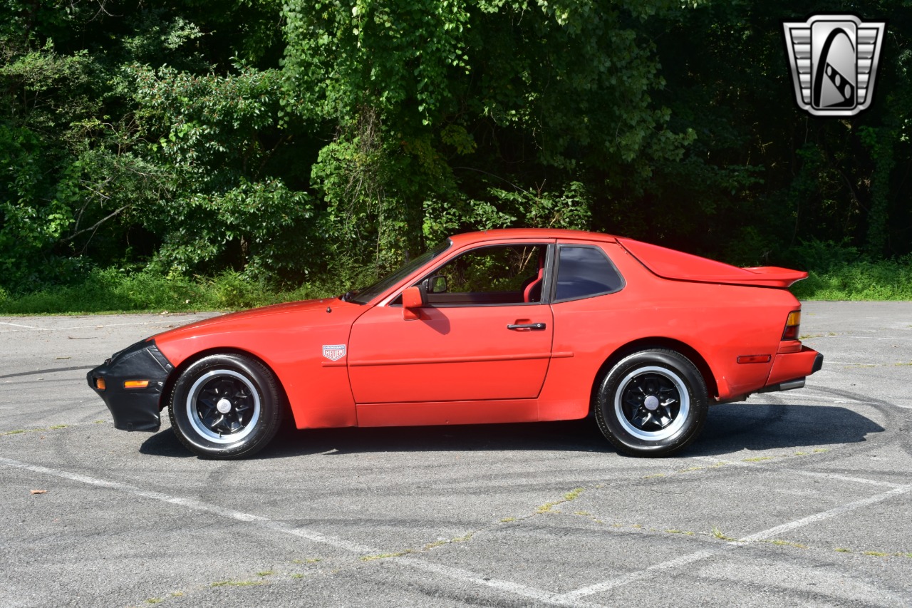 1983 Porsche 944 26