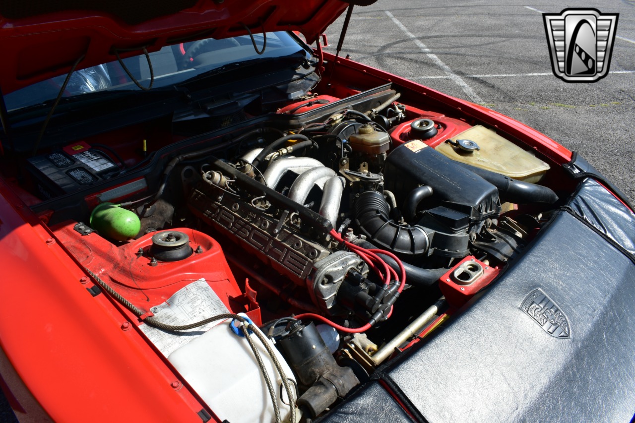 1983 Porsche 944 11
