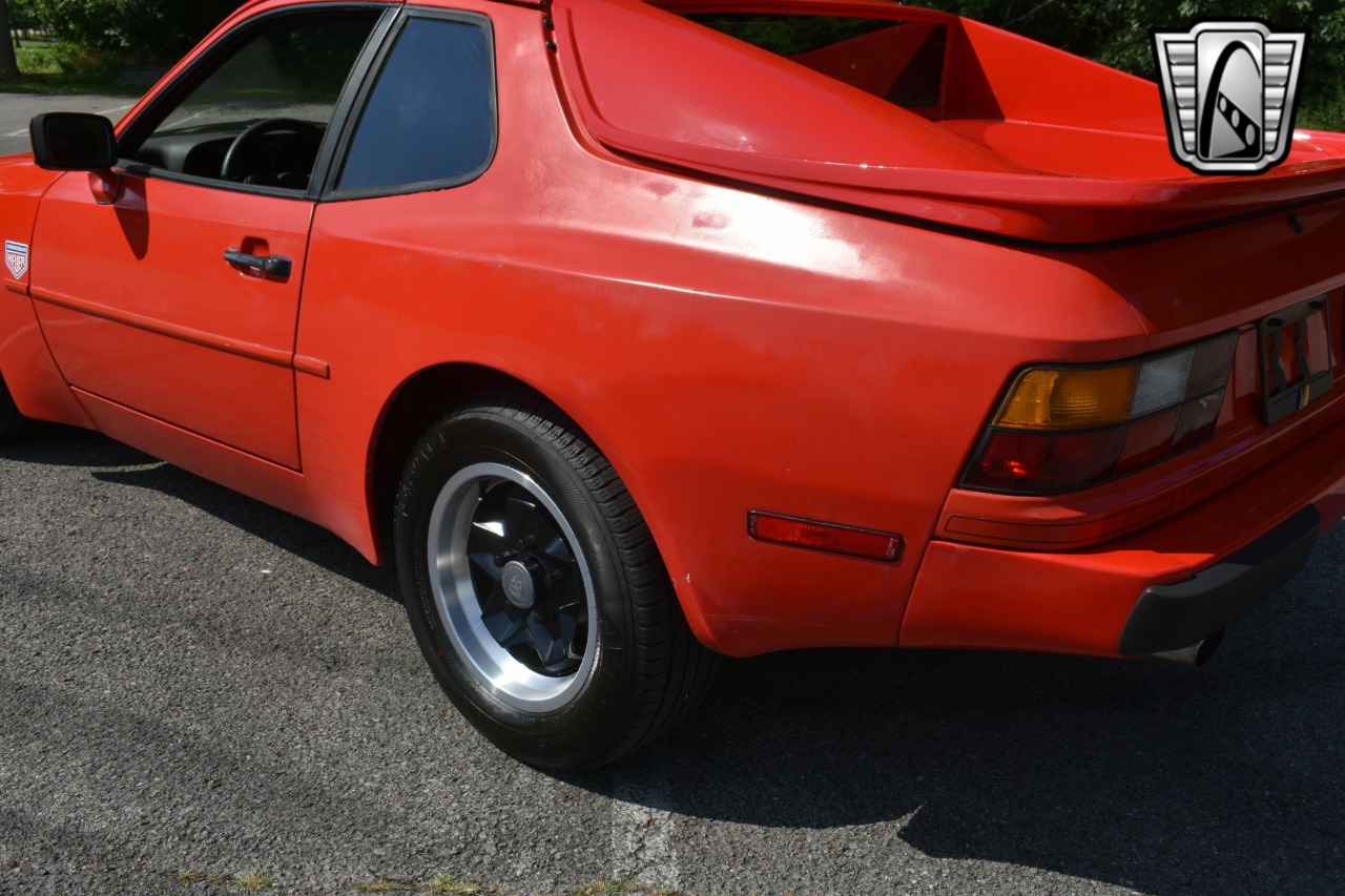 1983 Porsche 944 71