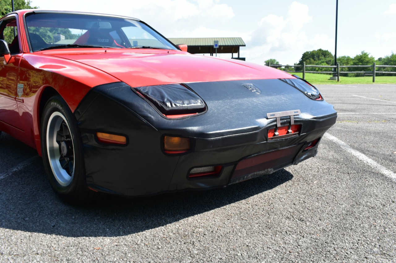 1983 Porsche 944 13