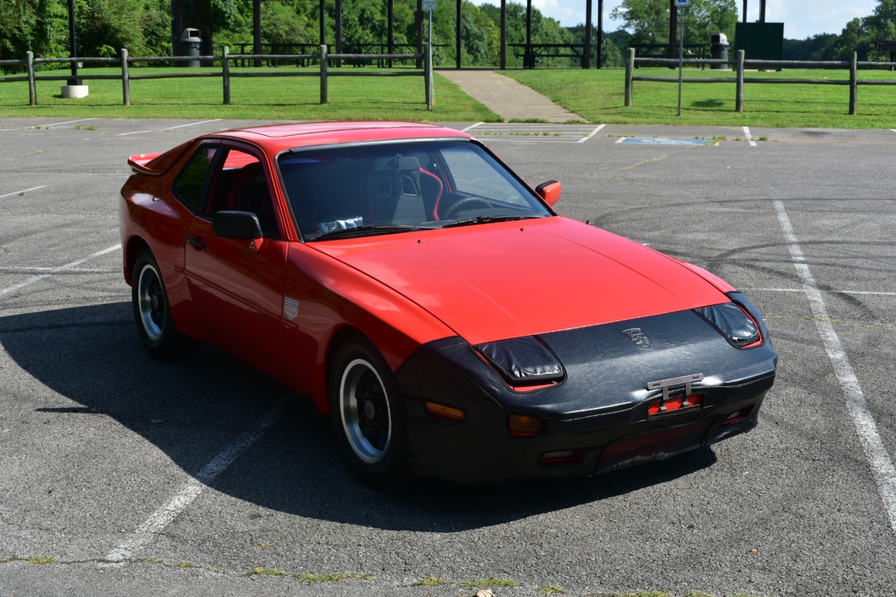 1983 Porsche 944 38