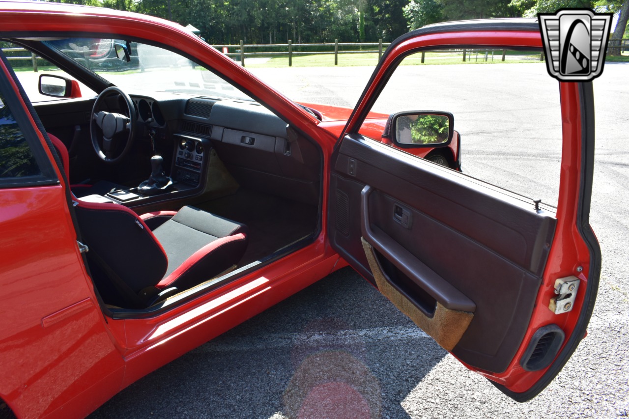 1983 Porsche 944 19