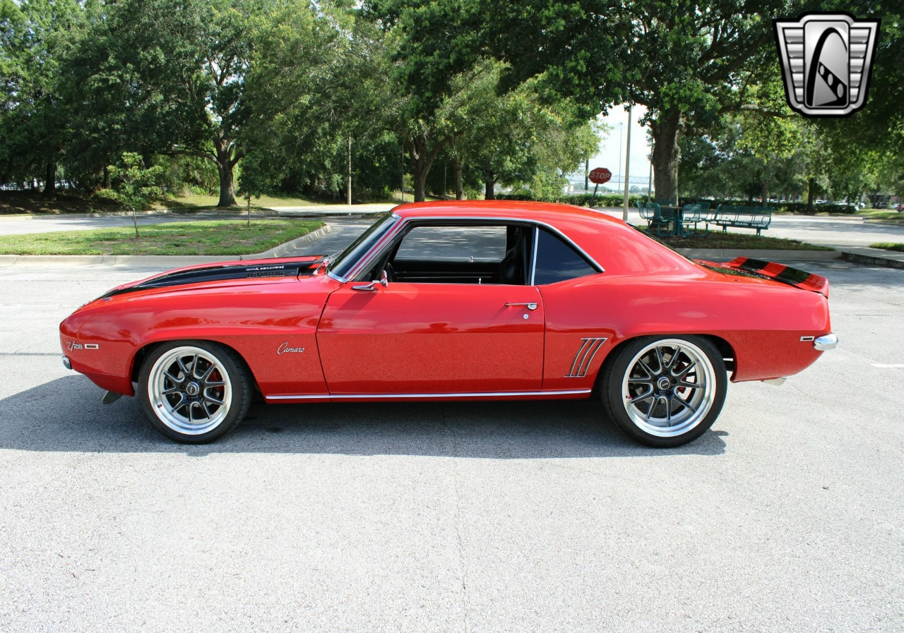 1969 Chevrolet Camaro 13