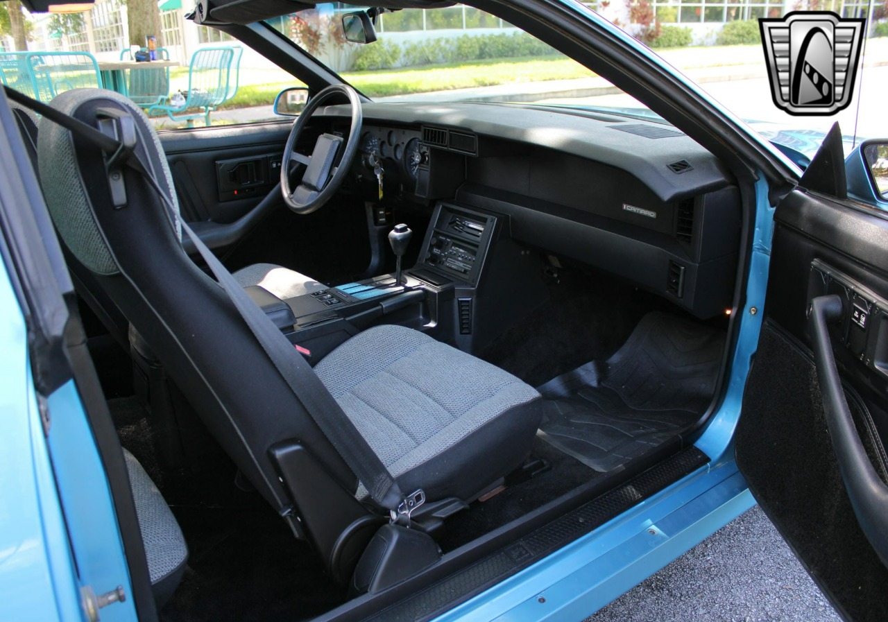 1989 Chevrolet Camaro 23
