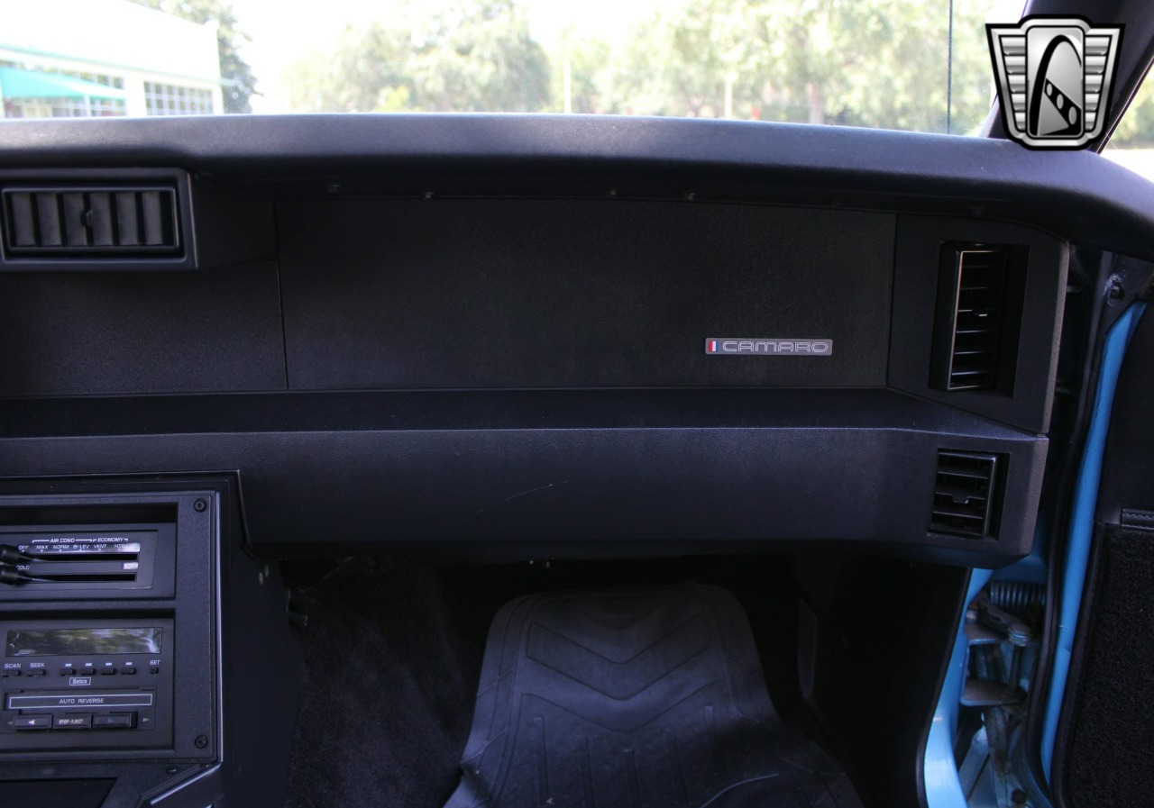 1989 Chevrolet Camaro 25