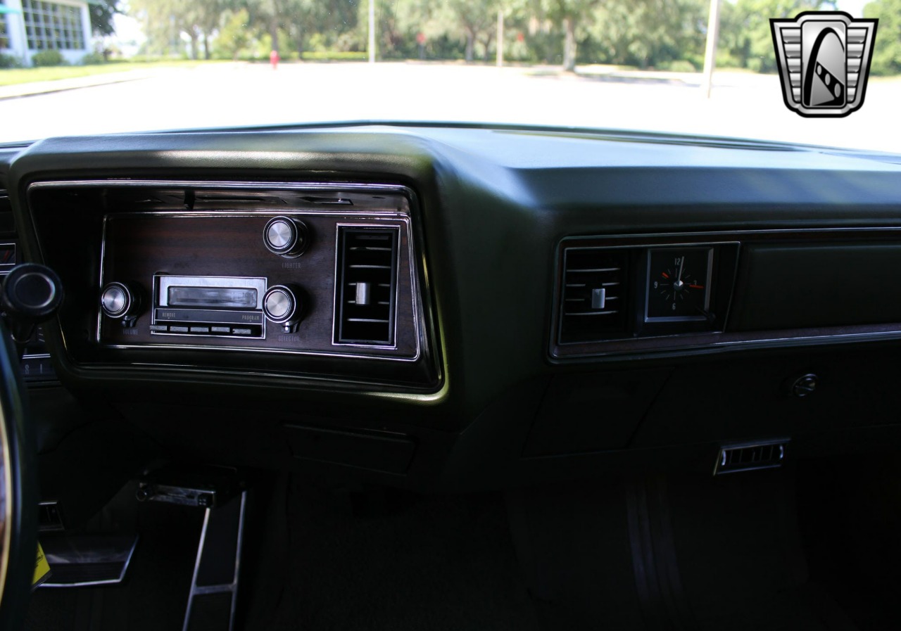 1972 Oldsmobile Ninety Eight LS 21
