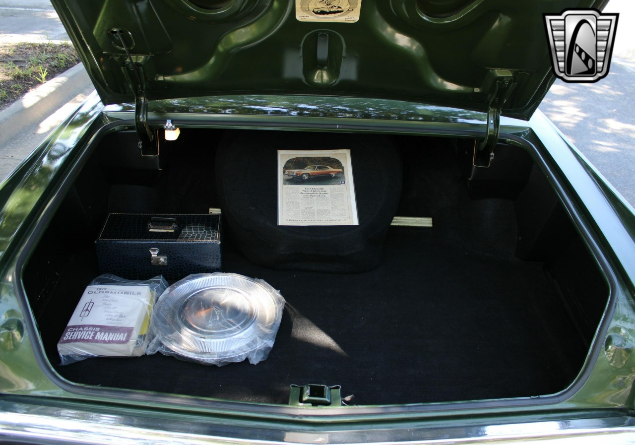 1972 Oldsmobile Ninety Eight LS 30