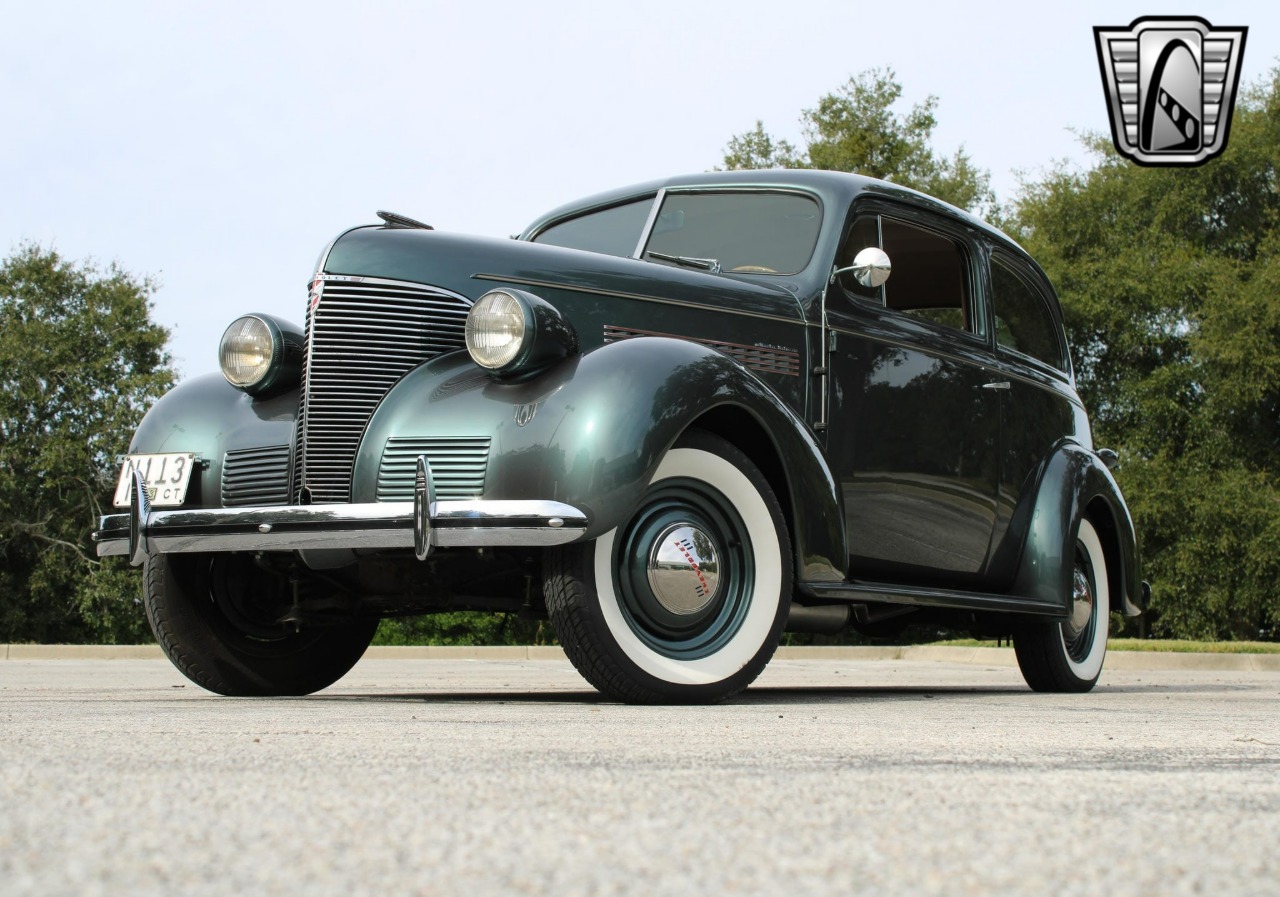 1939 Chevrolet Special - Deluxe 2
