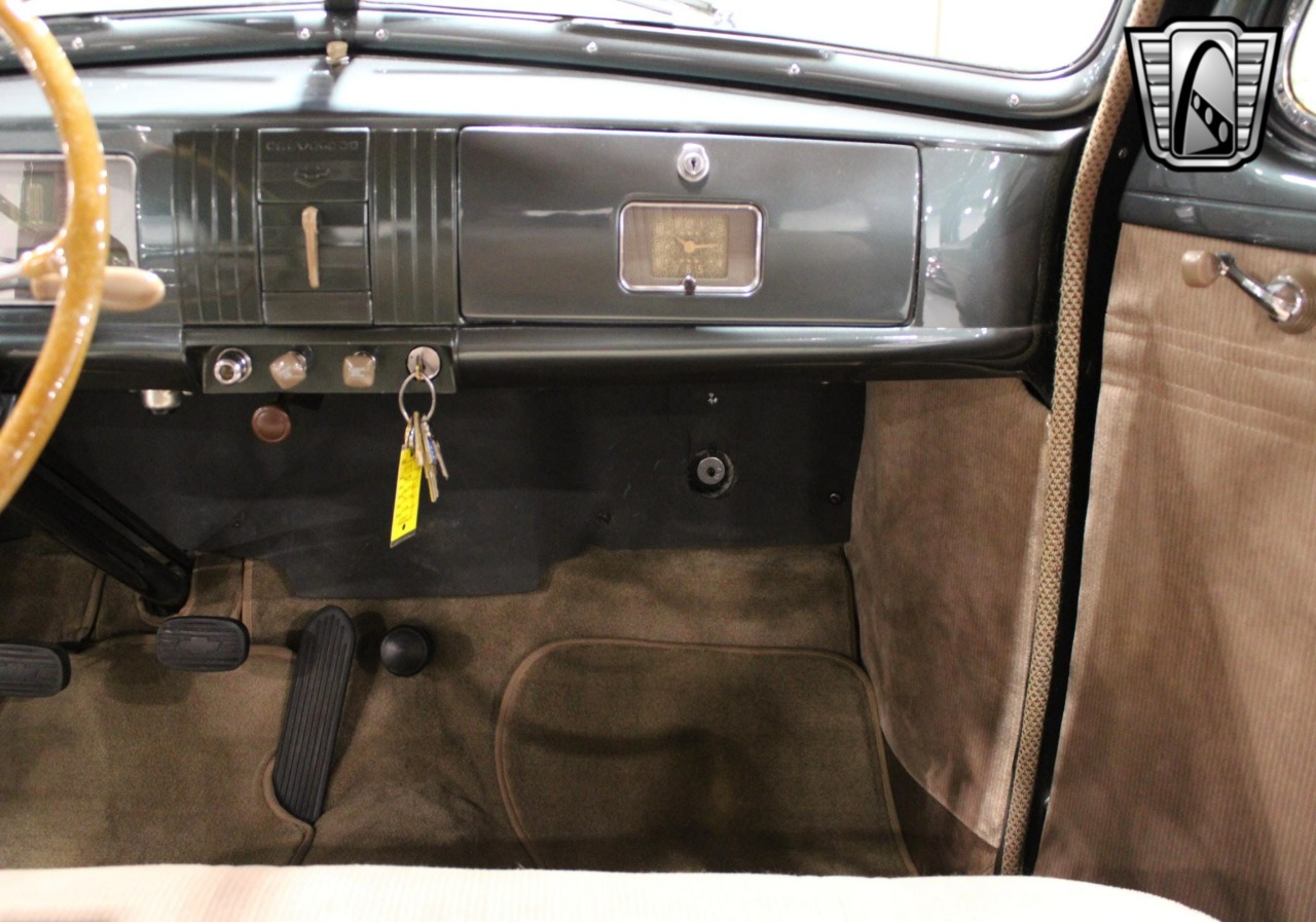 1939 Chevrolet Special - Deluxe 26