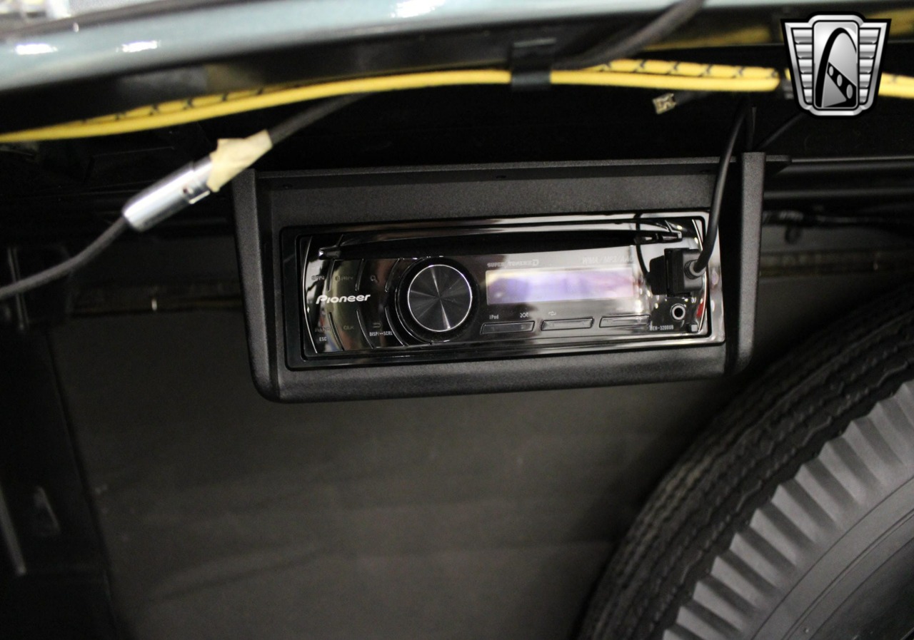 1939 Chevrolet Special - Deluxe 31