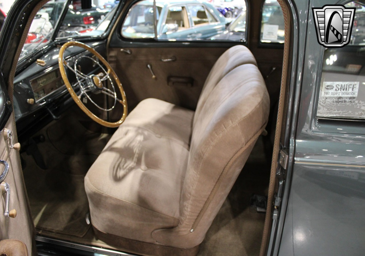 1939 Chevrolet Special - Deluxe 21