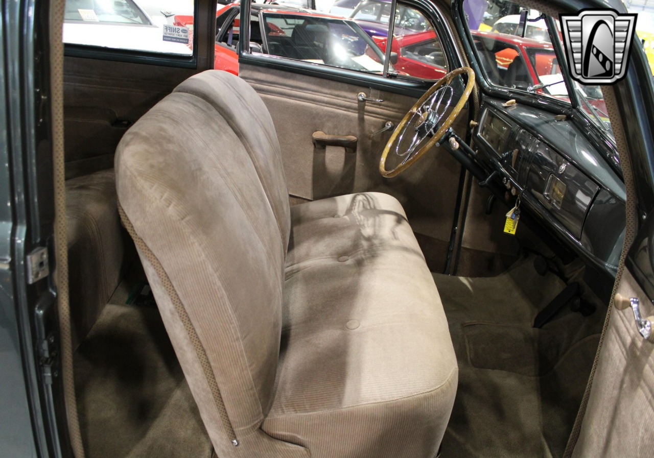 1939 Chevrolet Special - Deluxe 24