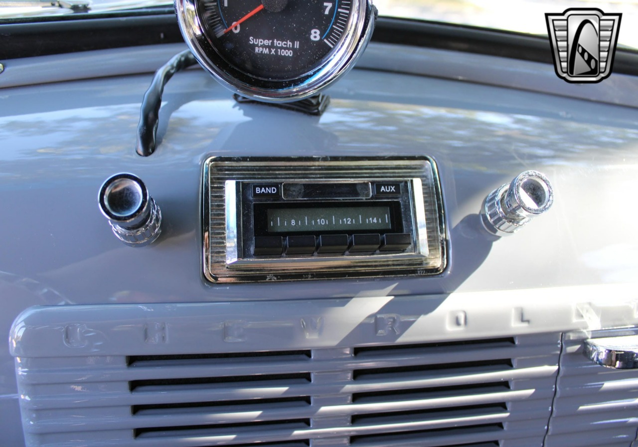 1951 Chevrolet 3100 76