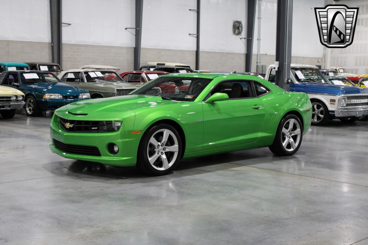 2011 Chevrolet Camaro 2