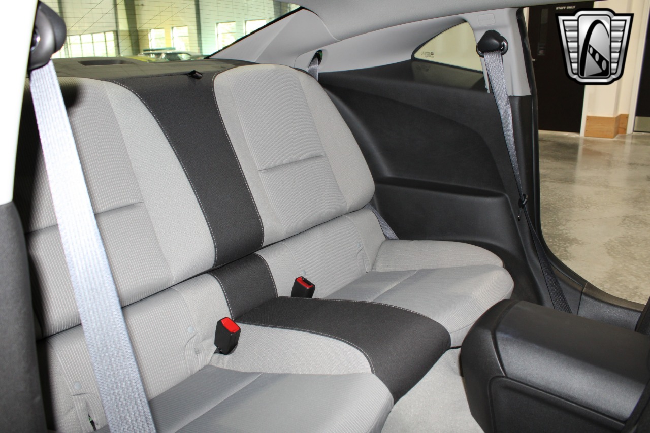 2011 Chevrolet Camaro 26