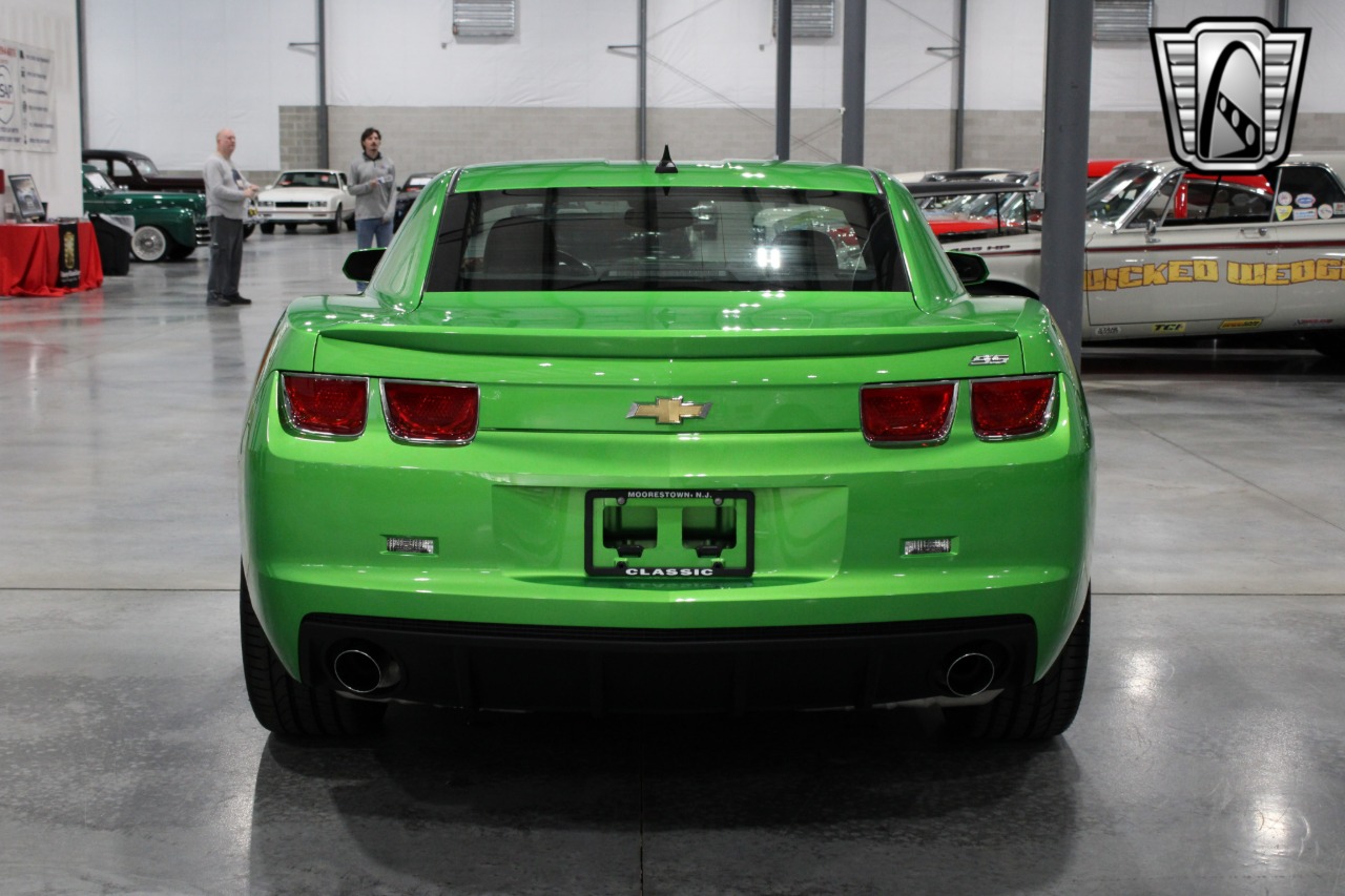 2011 Chevrolet Camaro 35