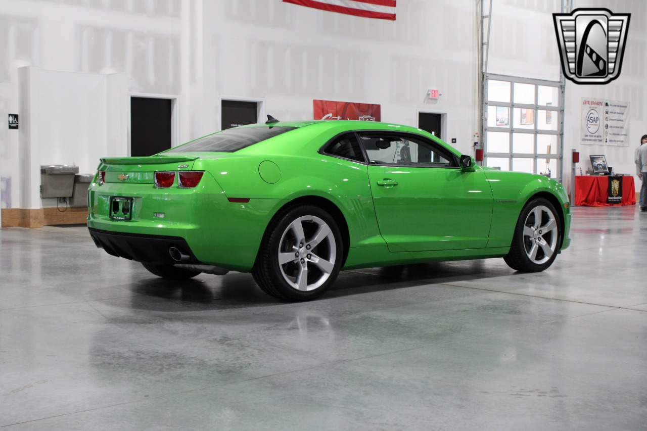 2011 Chevrolet Camaro 13