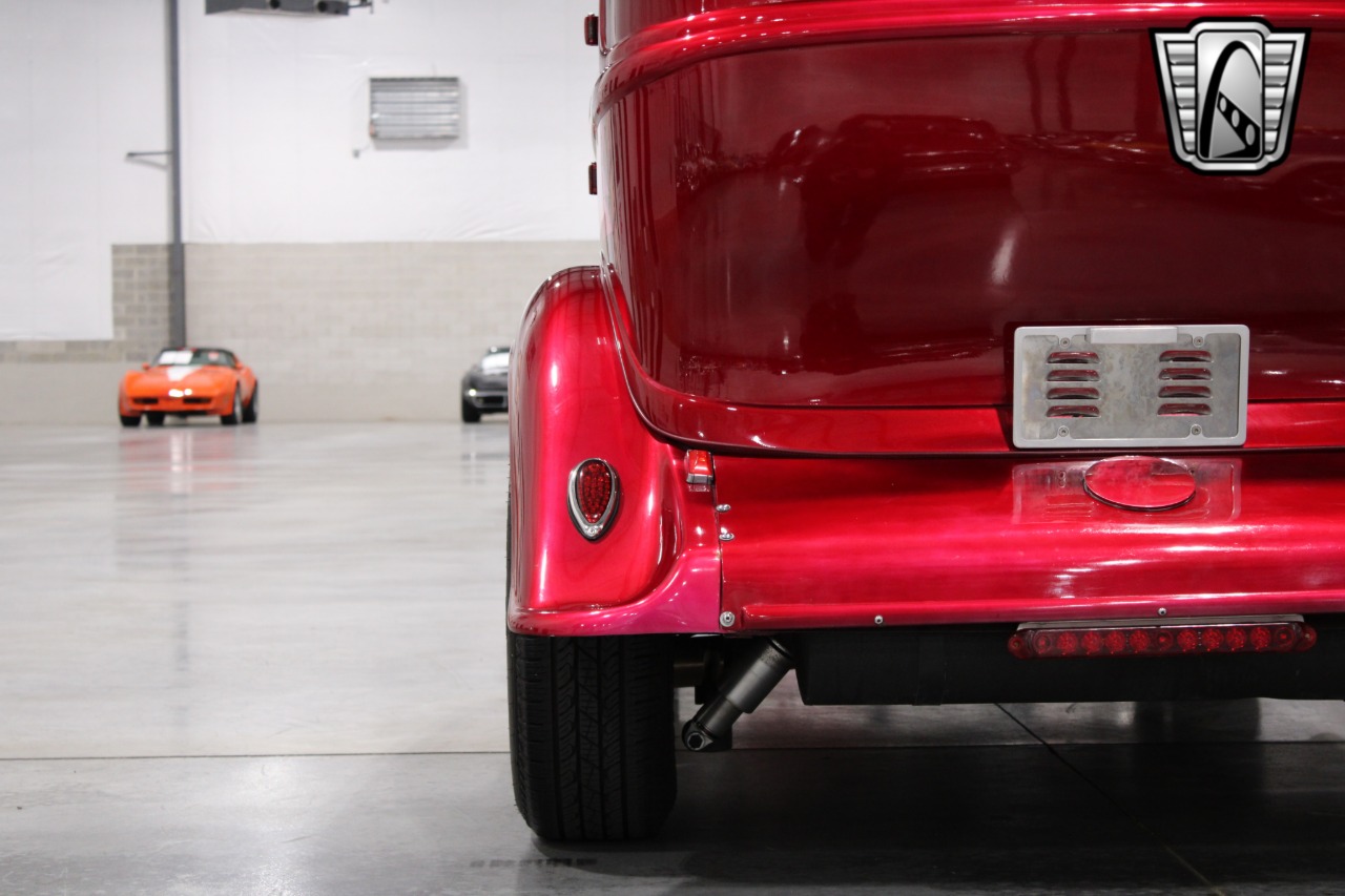 1933 Plymouth Sedan 68