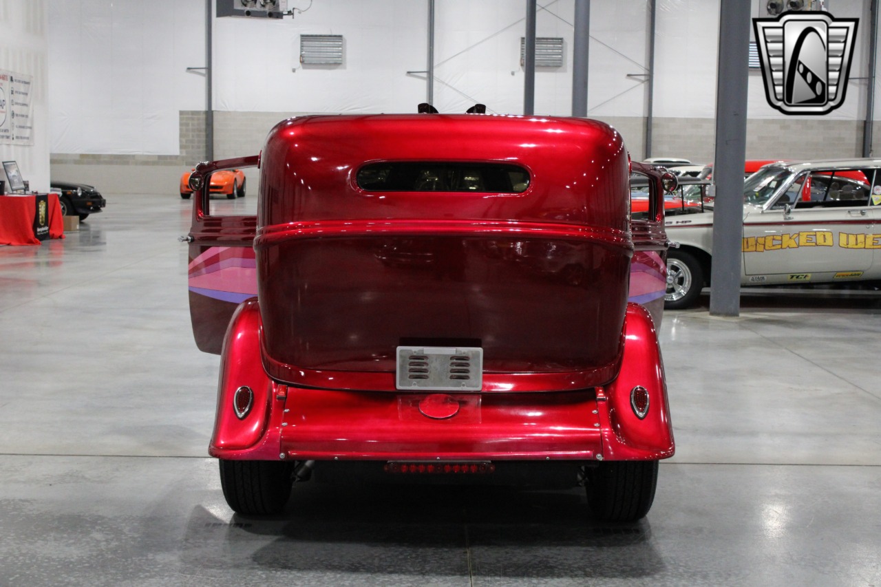 1933 Plymouth Sedan 18