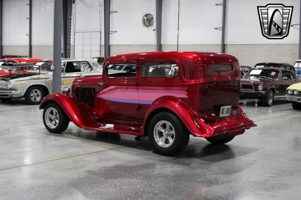 1933 Plymouth Sedan 3