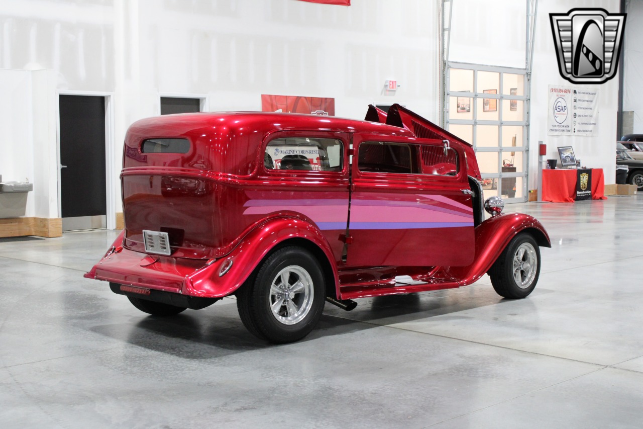 1933 Plymouth Sedan 19