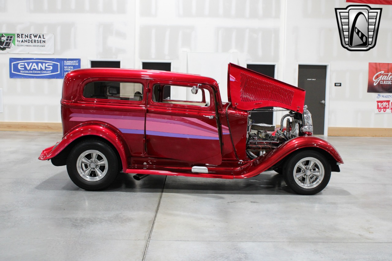 1933 Plymouth Sedan 92