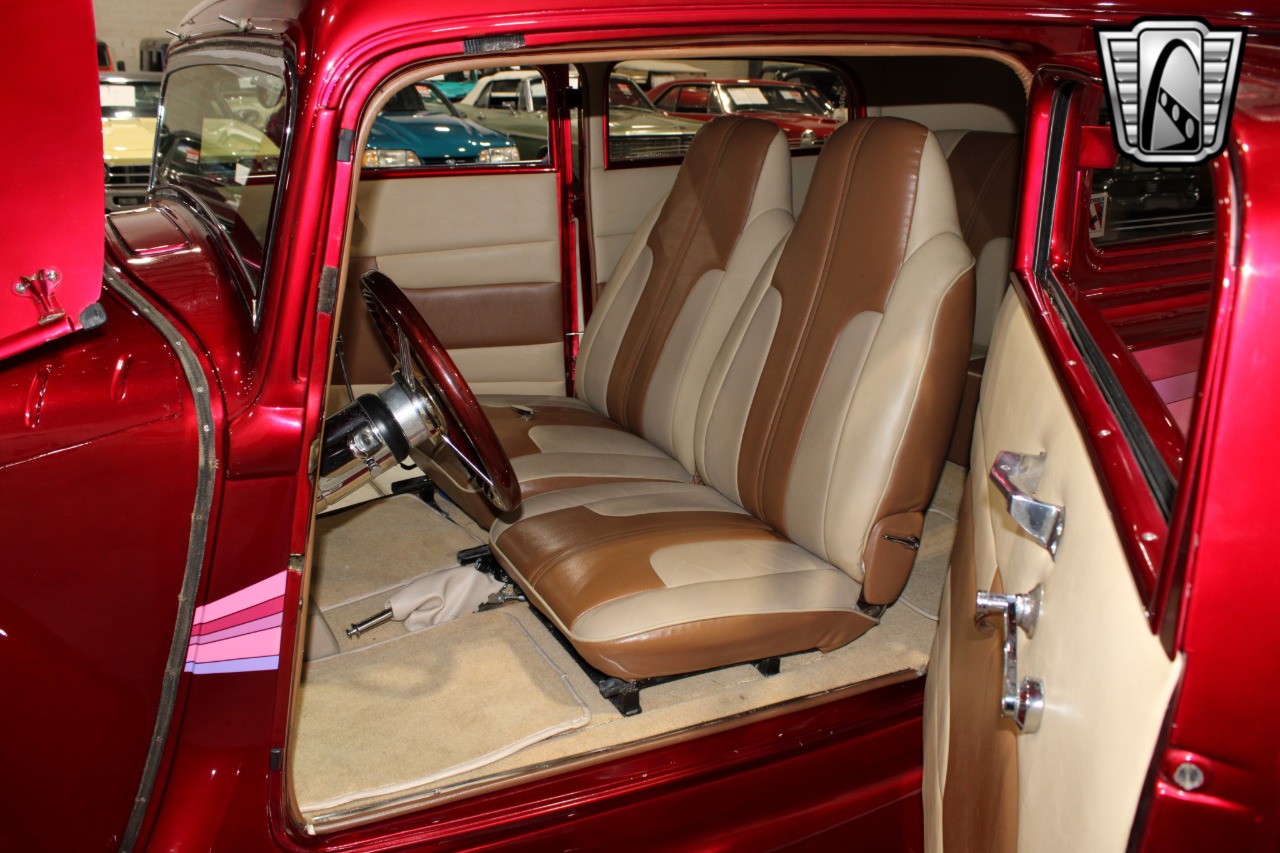 1933 Plymouth Sedan 6