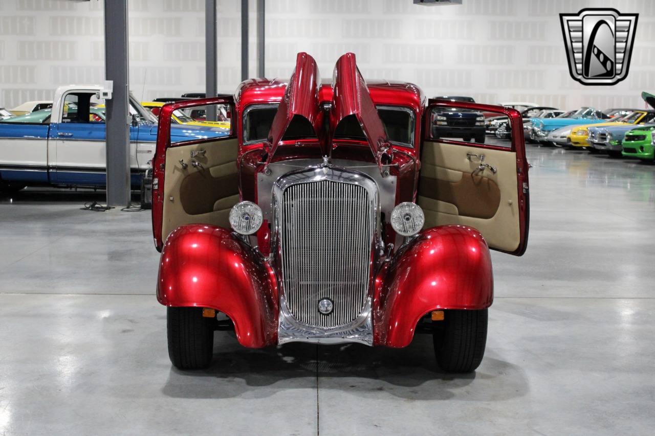 1933 Plymouth Sedan 21